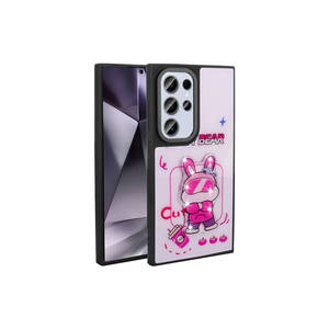 Funda Protectora de Silicona Blanca Premium para Samsung Galaxy S24 Ultra con Figura Icónica en Relieve Brillante - Product Image 1