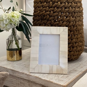 Regalo ejecutivo Marco de fotos de hueso Opciones de color de lujo Marco de incrustaciones de hueso festivo Decoración de colores ricos hecha a mano en Mat Curve Bone Chipset - Product Image 4