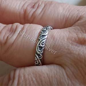 Anillo de Boda Unisex de Plata de Ley con Diseño Floral Vintage, Sin Níquel, Diseño de Ramo Elegante, Superficie Brillante, Anillo Perfecto - Product Image 2