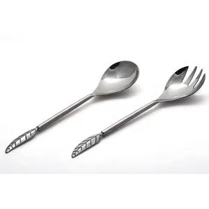 Ensemble de serveurs à salade décoratifs en métal avec manche en forme de branche dorée et feuilles, design luxueux, pour servir le dîner au restaurant, cuillère à salade - Product Image 5