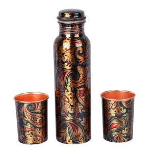 ขวดน้ำทองแดงพิมพ์ลายหลายสีบริสุทธิ์สำหรับอายุรเวทประโยชน์ต่อสุขภาพกันการรั่วเป็นมิตรกับสิ่งแวดล้อมและการออกแบบที่ทนทาน - Product Image 1