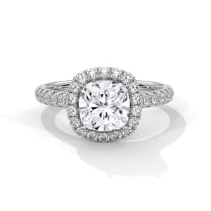 Anillo Solitario con Halo de Moissanita de Corte Cojín de 2.0ct y Banda Pavé en Plata de Ley 925 - Product Image 3