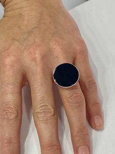 Bague en pierres précieuses Onyx noir pour femmes, faite à la main, monture classique pour fiançailles, anniversaire, mariage, tenue quotidienne, bijoux fins - Product Image 6