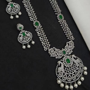ENSEMBLE DE COLLIER DE MARIÉE EN DIAMANT AMÉRICAIN ET BOUCLES D'OREILLES CLASSIQUES ET DE HAUTE QUALITÉ ENSEMBLE DE BIJOUX DE MARIAGE POUR FEMMES DE STYLE CLASSIQUE - Product Image 1
