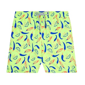 Shorts décontractés exclusifs pour hommes, imprimés sur toute la surface, motif étoile audacieux, taille élastique, vêtements d'été, tissu léger, couleurs personnalisées avec logo - Product Image 1