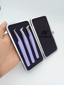 Pince à cils en gros en acier inoxydable massif, couleur violet clair, pointe en fibre, poignée diamant, avec étuis magnétiques - Product Image 6