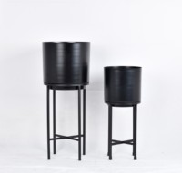 Jardinières en fer revêtues de poudre dorée brillante de qualité supérieure |   Style Ferme Écologique Léger et Durable pour Intérieur Circulaire |   Logo personnalisé