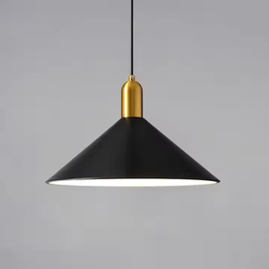 Lampes suspendues en fer de conception moderne, fabriquées à la main, de haute qualité, par Azora Industries, montage mural, lot multi-pièces, toutes saisons - Product Image 2