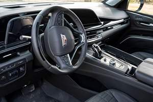 Cadillac Escalade V Plus 2023 Usado en Buen Estado, Sin Accidentes, Volante a la Izquierda/Derecha - Product Image 4