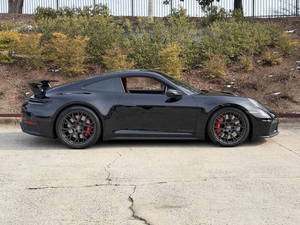 EN PERFECTAS CONDICIONES Porsche 911 Carrera 4 GTS 2026 - Product Image 2