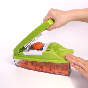 Hachoir manuel de cuisine pour légumes et fruits avec récipient de rangement et brosse de nettoyage - Product Image 2
