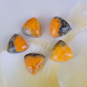 Bumble Bee Jasper Cabochon เครื่องประดับอัญมณีทรงลูกแพร์สามเหลี่ยม10มม. ปรับเทียบอัญมณีหลวมสำหรับการจัดหาจำนวนมาก - Product Image 2