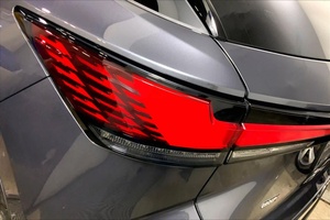 VUS de luxe RX 2025 de bonne qualité avec transmission intégrale et faible kilométrage - Product Image 2