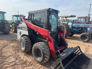 Cargadora compacta Takeuchi TS80V2 de 74HP con elevación vertical y sistema hidráulico de alto flujo en venta - Product Image 6
