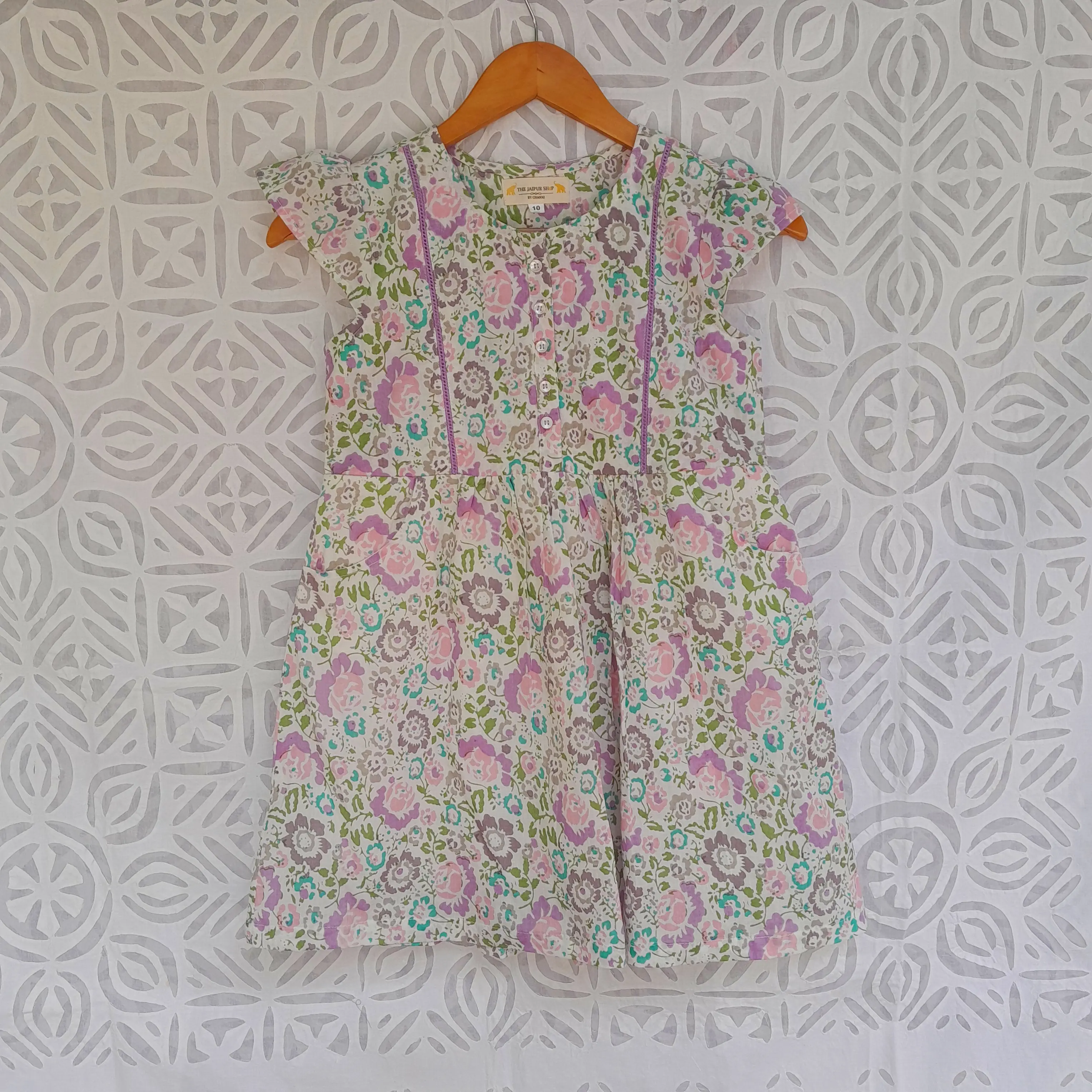 Belle main bloc imprime coton enfants robe avec robe à motif balançoire, coloré imprimé floral cravate noeud gland dos bébé robe