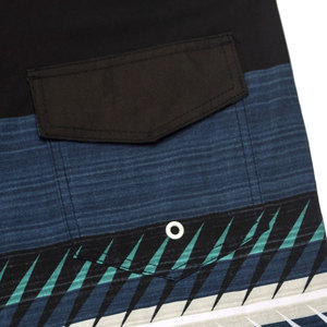 Short de bain de plage coloré pour hommes légers Service OEM Design Summer Quick Dry Beach Board Shorts pour la vente en ligne - Product Image 6