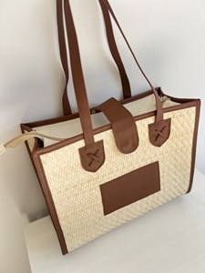 Lujoso modelo ecológico, nuevo, tejido a mano, juncia, hierba, Bolso con solapa para mujer, cierre abierto, dos asas, decoración Floral, capacidad de 1L - Product Image 2