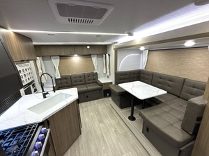 Nouveau 2026 F-o-r-e-s-t R-i-v-e-r Wildwood X-L-i-t-e 24RLXL Prêt à être expédié - Product Image 6