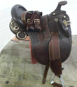 Australian outrider aussie หนังม้าพรีเมี่ยมทำมือสไตล์อานม้าพร้อมฮอร์นที่มีหนังและโกลนและเส้นรอบวงขนาด10-20" - Product Image 1