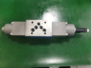 Vanne hydraulique série 4WRE 4WRE6 4WRE10 R900954104 4WRE10E1-75-2X/G24K4/V - Product Image 2