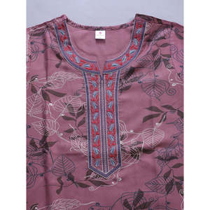 Ensemble de robe de nuit et peignoir en tissu doux, imprimé alpin, avec poche latérale et broderie au col, pour mariée, personnalisable ODM, avec cordon de serrage, 3 pièces - Product Image 6