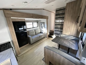 VENDEDOR VERIFICADO DE K-E-Y-S-T-O-N-E Arcadia Select 21SR USADO DEL 2024 DISPONIBLE PARA LA VENTA - Product Image 3