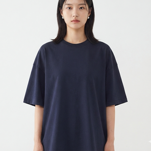 เสื้อยืดโอเวอร์ไซส์ผ้าคอตตอนเนื้อหนัก 220 กรัม พิมพ์ลายโลโก้ตามสั่ง สีกรมท่า คุณภาพระดับพรีเมียม สำหรับผู้หญิง ทรงไหล่ตก ขายส่ง - Product Image 1