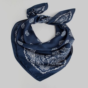 Bandanas personnalisées du fabricant – Meilleur foulard carré pour femme, design sur mesure, logo, extérieur, fait main, livraison rapide - Product Image 5