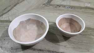 Saladier de table en résine pour la cuisine Nouveau design Bol de service en résine fait à la main pour la maison et le jardin Bols de vaisselle Ustensiles de cuisine personnalisés - Product Image 4