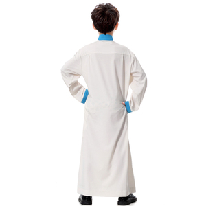 Thobe Árabe Islámico Tradicional Moderno para Niños, Túnica Larga Personalizada de Tela, Al Daffah con Parche Personalizado en el Pecho - Product Image 4