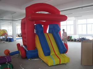 Châteaux gonflables en nylon sur le thème du train pour le plaisir des enfants au parc d'aventure ou en garderie - Product Image 2