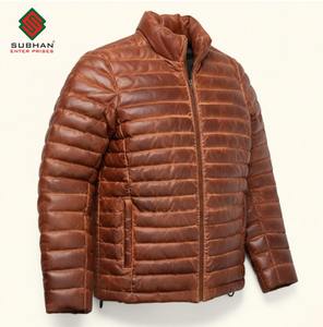 เสื้อแจ็คเก็ตบอมเบอร์ลำลองสำหรับผู้ชายสำหรับฤดูหนาว พร้อมซิปปิด ลายเรียบ บริการ OEM หนังเคลือบขัดเงาแบบวินเทจ - Product Image 3