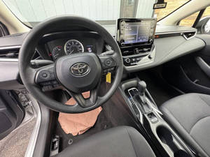 Toyota Corolla LE d'occasion 2021 - Product Image 2