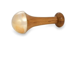 Varita Kansa de Madera 100% Original y Ecológica con Empuñadura Grande para la Palma, Hecha a Mano para la Relajación de Todo el Cuerpo, Rituales de Bienestar Ayurvédico - Product Image 1