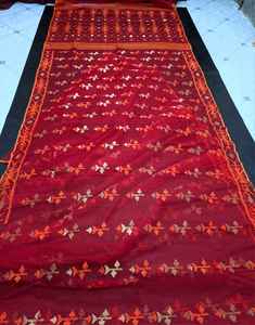 Sari Dhakai Jamdani de Algodón de Alta Calidad a Precio Económico para Mujer, Largo hasta la Pantorrilla, para Ocasiones Especiales, en Colores Rojo y Dorado - Product Image 3