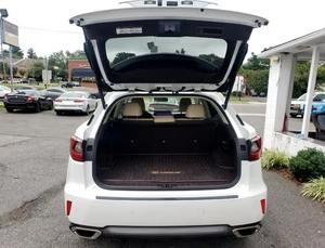 Lexus RX 350 AWD 2017 d'occasion en bon état – Ventes saisonnières de voitures d'occasion haut de gamme - Product Image 3