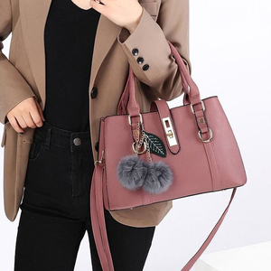 Sac fourre-tout en cuir PU pour femmes Sacs pour dames Sac à main à bandoulière pour femmes au design personnalisé avec logo personnalisé imprimé OEM - Product Image 5
