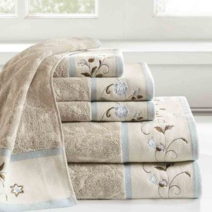 Nouvelle conception, serviette de bain d'hôtel en coton au design unique avec logo personnalisé, design uni, broderie, serviette d'hôtel durable - Product Image 4