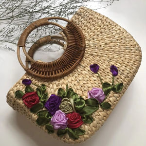 Nouvelle collection de sacs à main de style vintage Élégamment fabriqué en jacinthe d'eau naturelle chic fièrement fabriqué au Vietnam deux chic respectueux de l'environnement - Product Image 1