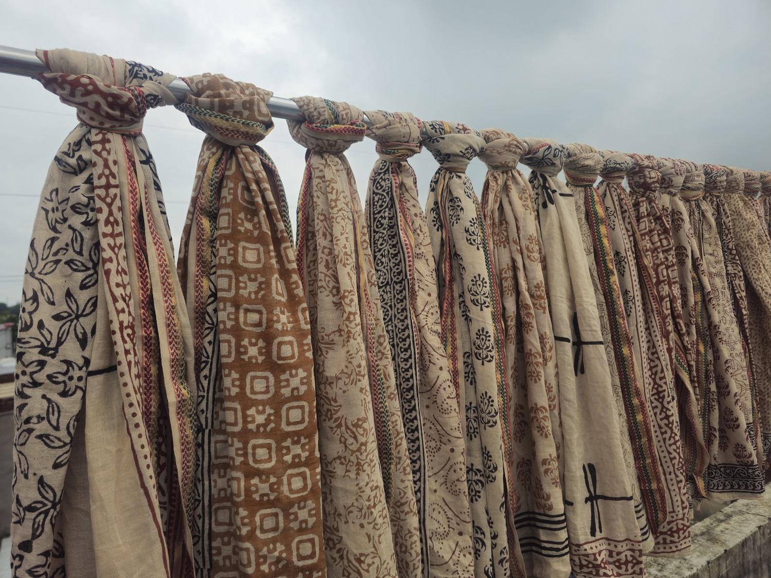 เช่นเดียวกับภาพ