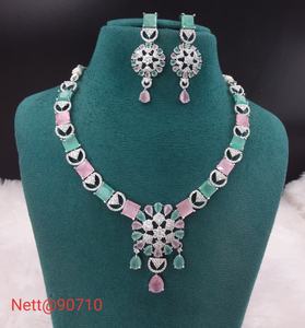 Elegante conjunto de collar AD para mujer con un diseño elegante adecuado para bodas y todos los eventos étnicos - Product Image 1