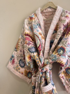 Robe kimono matelassée à imprimé floral en coton, faite à la main, longue veste pour femme - Product Image 6