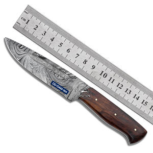Cuchillo de Caza Personalizable Hecho a Mano DD-DAM-363 con Hoja de Acero de Damasco, Punta Clip, Mango de Madera de Palisandro Exótico de 4mm y Cuero Grabado - Product Image 2