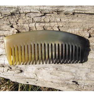 Peine de Cuerno de Búfalo Natural Ecológico Hecho a Mano en India con Acabado Suave - Product Image 6