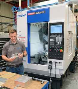 Máquina Punzonadora CNC Hidráulica Personalizada - Automática Computarizada Nueva para Uso Doméstico con Motor y Engranaje - Product Image 3