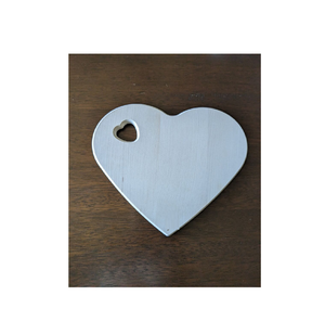Planche à découper en forme de cœur en bois naturel de conception supérieure 1 couleur blanche vendeur d'utilisation de cuisine d'hôtel à la maison - Product Image 1