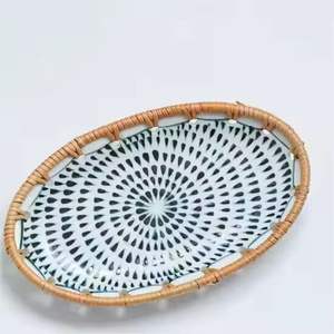 Excellent panier de rangement pour bureau et maison en rotin de forme ovale conçu avec poignées à des prix abordables - Product Image 1