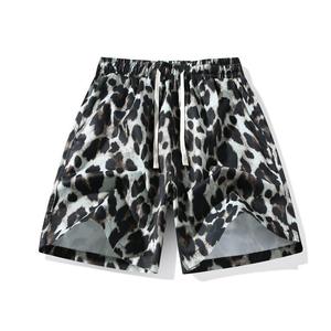 2025 été nouveaux hommes décontracté solide motif plage pantalon imprimé léopard chaud Shorts cordon fermeture 100% Polyester mi imperméable - Product Image 1
