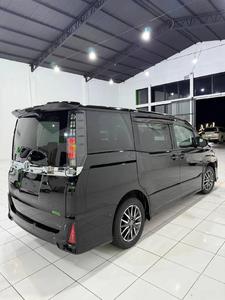 ปี 2022 สำหรับรถยนต์ Voxy Mini Wagon มือสอง เกียร์อัตโนมัติ ภายในสีเข้ม เบาะหนัง ขนาดยาง R17 น้ำมันเบนซิน พวงมาลัยซ้าย ยูโร - Product Image 6