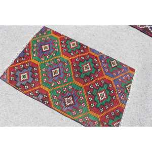Tapis turc, petit tapis vintage 2,9x4,4 pieds, tapis marocain rouge et bleu Kilim - Product Image 4